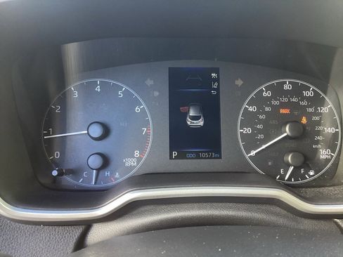 Used 2025 Toyota Corolla SE w/ SE Package image 11