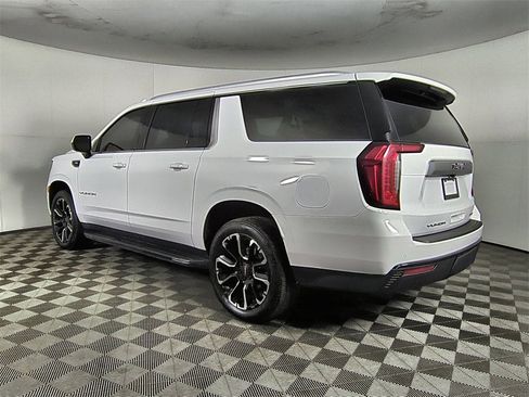Certified 2022 GMC Yukon XL SLE w/ Gmc Pro Safety Plus Package image 6