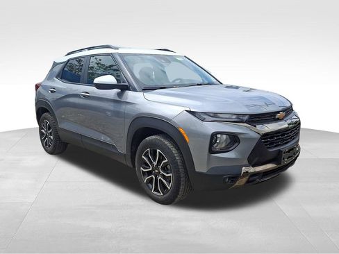 Used 2023 Chevrolet TrailBlazer ACTIV w/ Convenience Package AWD/4WD image 1