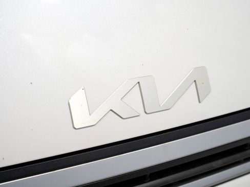 New 2025 Kia K4 LXS image 3