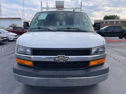 Used 2016 Chevrolet Express 3500 RWD image 3