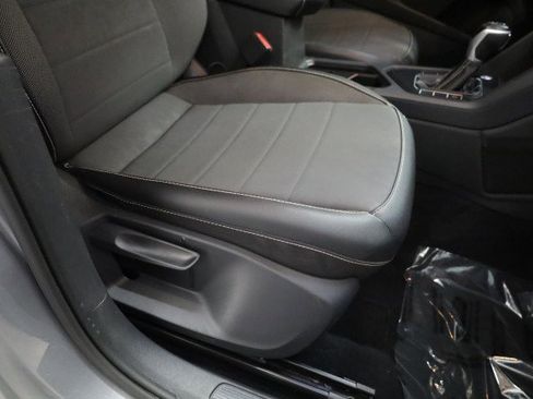 Used 2022 Volkswagen Taos SE image 28