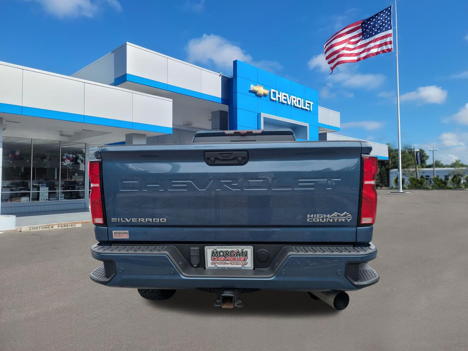 Used 2024 Chevrolet Silverado 2500 High Country w/ High Country Premium Package AWD/4WD image 4
