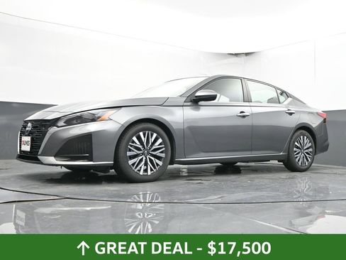 Used 2023 Nissan Altima 2.5 SV image 45