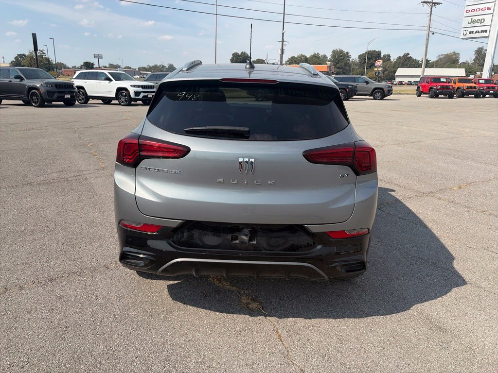 Used 2024 Buick Encore GX Sport Touring FWD image 5