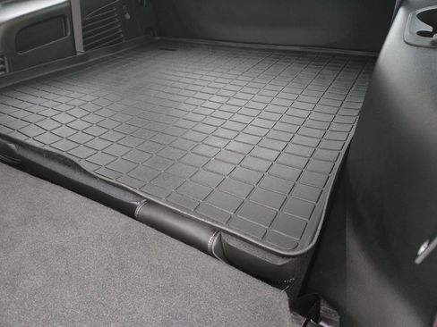 Used 2020 GMC Yukon Denali image 9