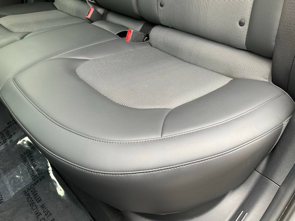Used 2024 Kia Niro Wind FWD image 28