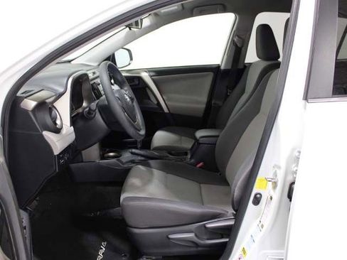 Used 2015 Toyota RAV4 LE AWD/4WD image 10