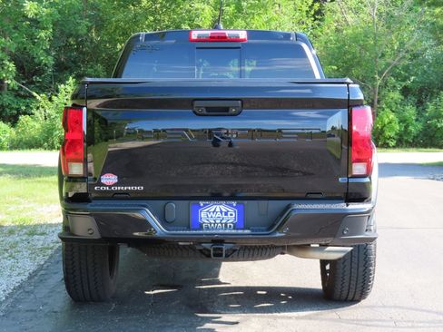 Used 2024 Chevrolet Colorado Trail Boss w/ Technology Package AWD/4WD image 15