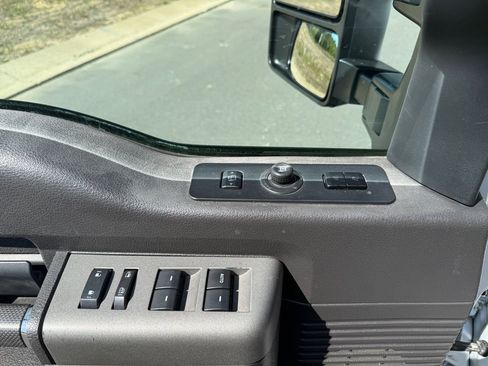 Used 2012 Ford F250 Lariat w/ Lariat Ultimate Pkg image 15