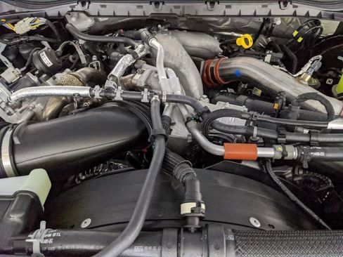 New 2025 Ford F250 Lariat w/ Lariat Ultimate Package image 28