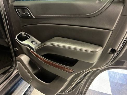 Used 2017 GMC Yukon SLT w/ Open Road Package RWD image 14