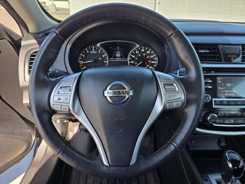 Used 2018 Nissan Altima 2.5 SV image 17