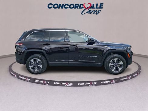 Used 2022 Jeep Grand Cherokee Limited 4xe w/ Luxury Tech Group II AWD/4WD image 7
