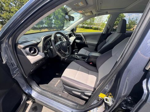 Used 2013 Toyota RAV4 XLE AWD/4WD image 20