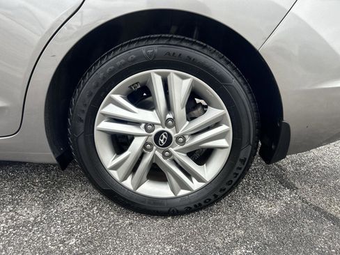 Used 2020 Hyundai Elantra Value Edition w/ Cargo Package (C1) FWD image 10
