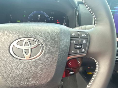 New 2026 Toyota Camry SE image 25