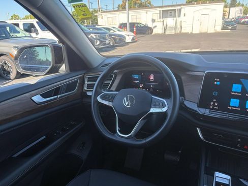 Used 2026 Volkswagen Atlas SE AWD/4WD image 33