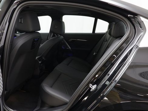 New 2025 BMW i5 xDrive40 w/ Premium Package image 15