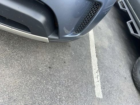 Used 2019 Land Rover Discovery HSE image 4