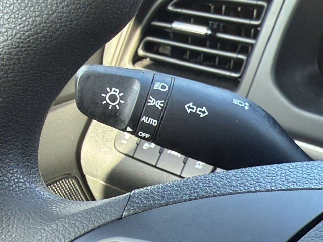 Used 2020 Hyundai Elantra SEL w/ Cargo Package (C1) FWD image 25