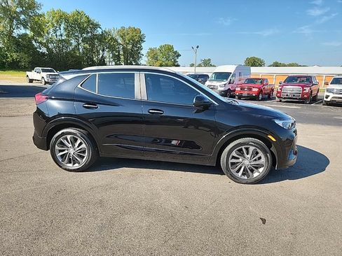 Used 2023 Buick Encore GX Select w/ Sport Touring Package FWD image 4
