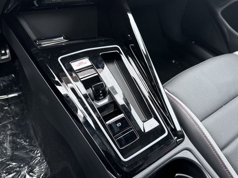 New 2026 Volkswagen GTI SE image 18