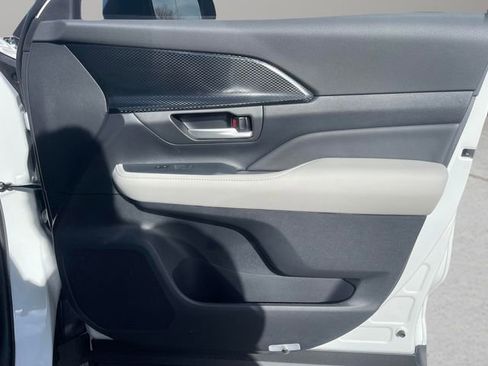 New 2026 Toyota Grand Highlander MAX Platinum image 11