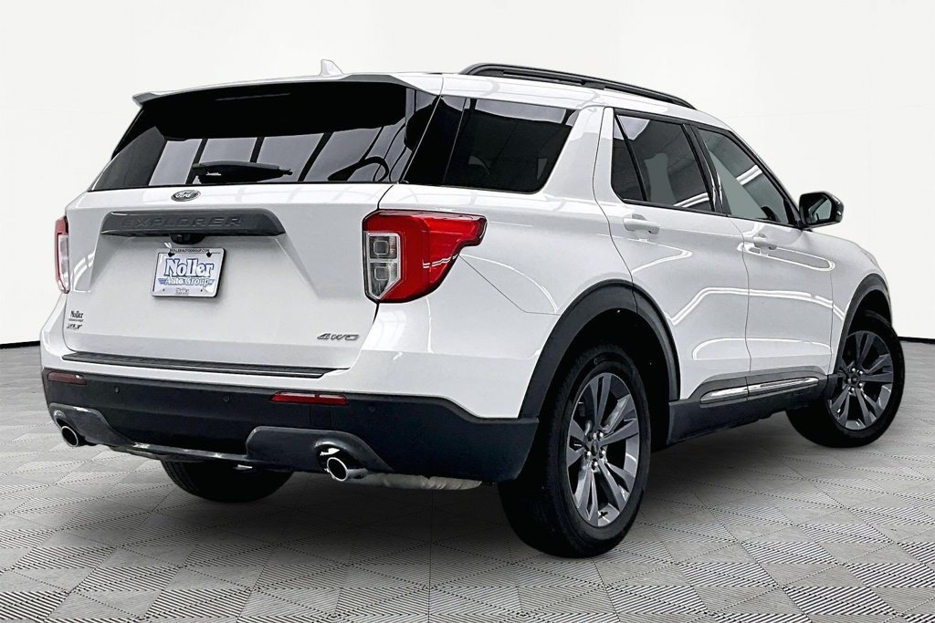 Certified 2024 Ford Explorer XLT w/ Equipment Group 202A AWD/4WD image 2
