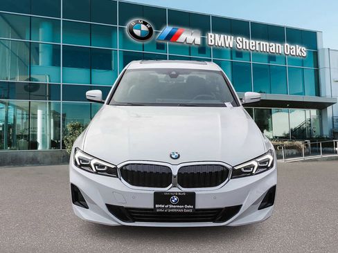 Used 2025 BMW 330i Sedan w/ Convenience Package image 2