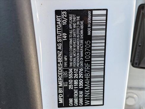Used 2024 Mercedes-Benz GLC 300 4MATIC image 23