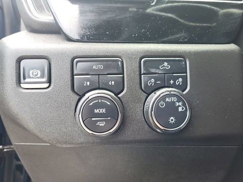 Used 2024 Chevrolet Silverado 1500 LT AWD/4WD image 43