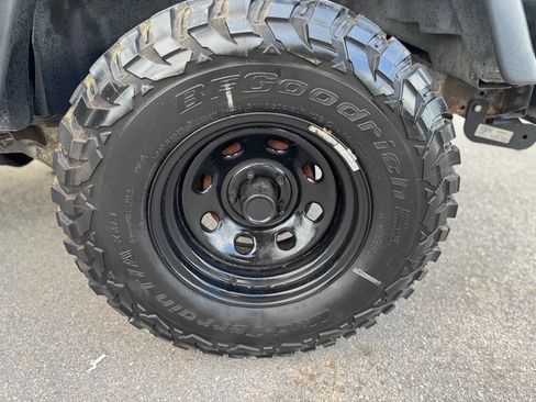 Used 2006 Jeep Wrangler X w/ Tire & Wheel Group (Ecco) AWD/4WD image 24