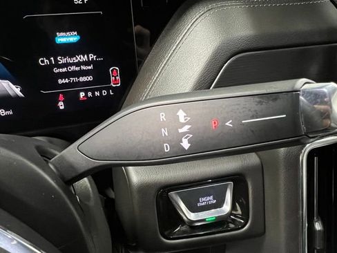 Used 2025 GMC Yukon XL Denali image 32