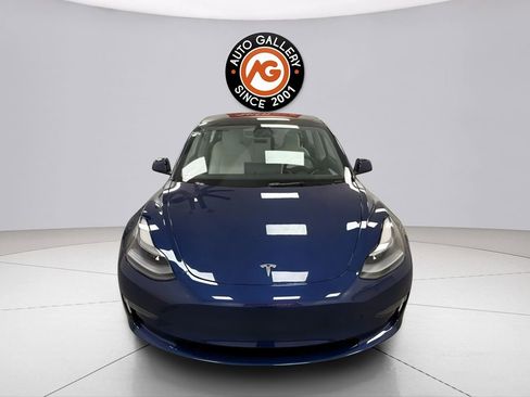 Used 2023 Tesla Model 3 Standard Range image 2