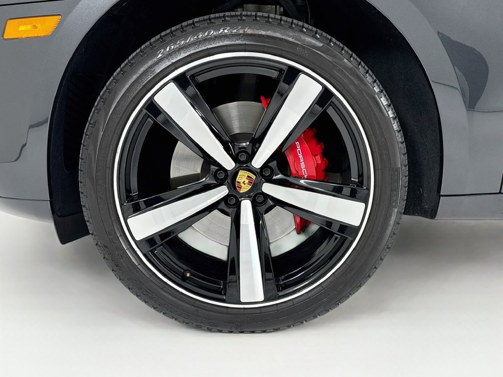 Certified 2026 Porsche Macan S AWD/4WD image 33