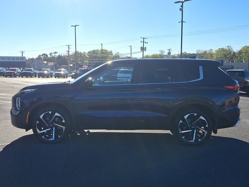 Used 2022 Mitsubishi Outlander SE image 4