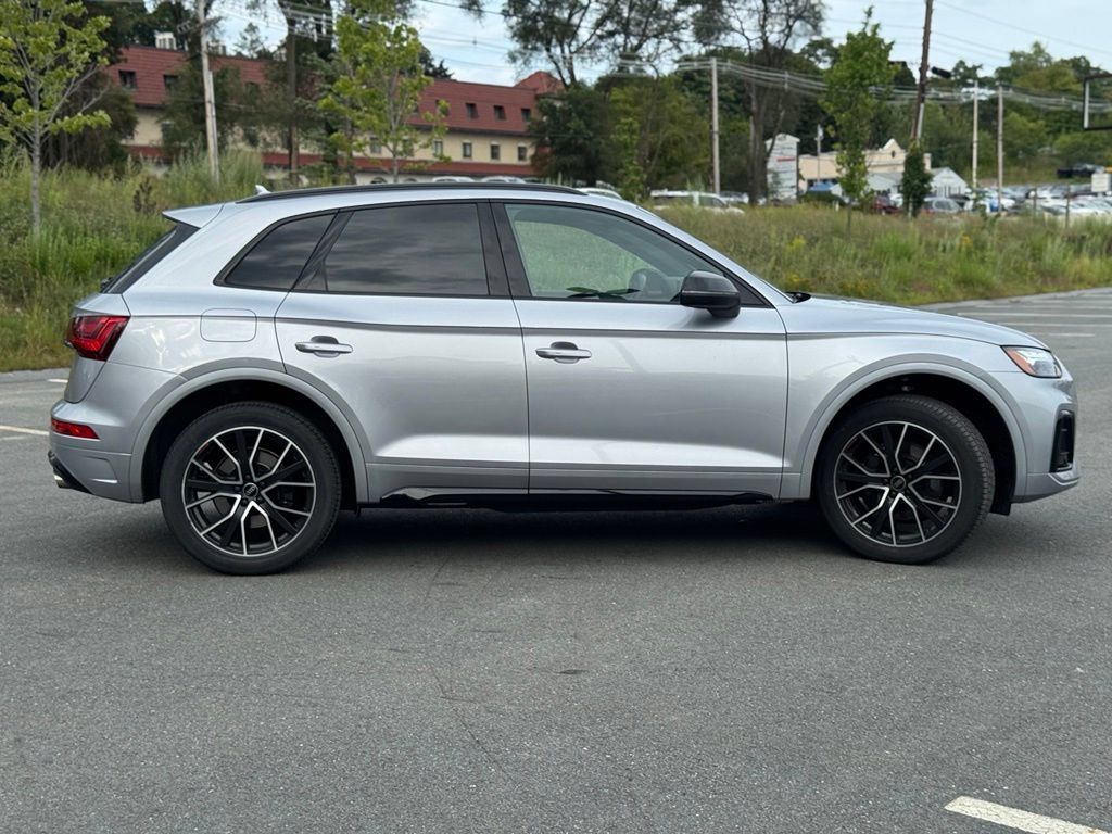 Used 2023 Audi SQ5 Premium Plus w/ Premium Plus Package AWD/4WD image 7