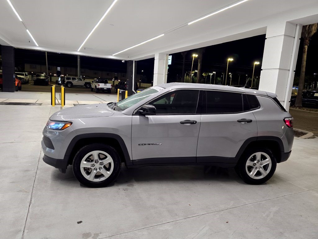 Certified 2023 Jeep Compass Sport AWD/4WD image 3