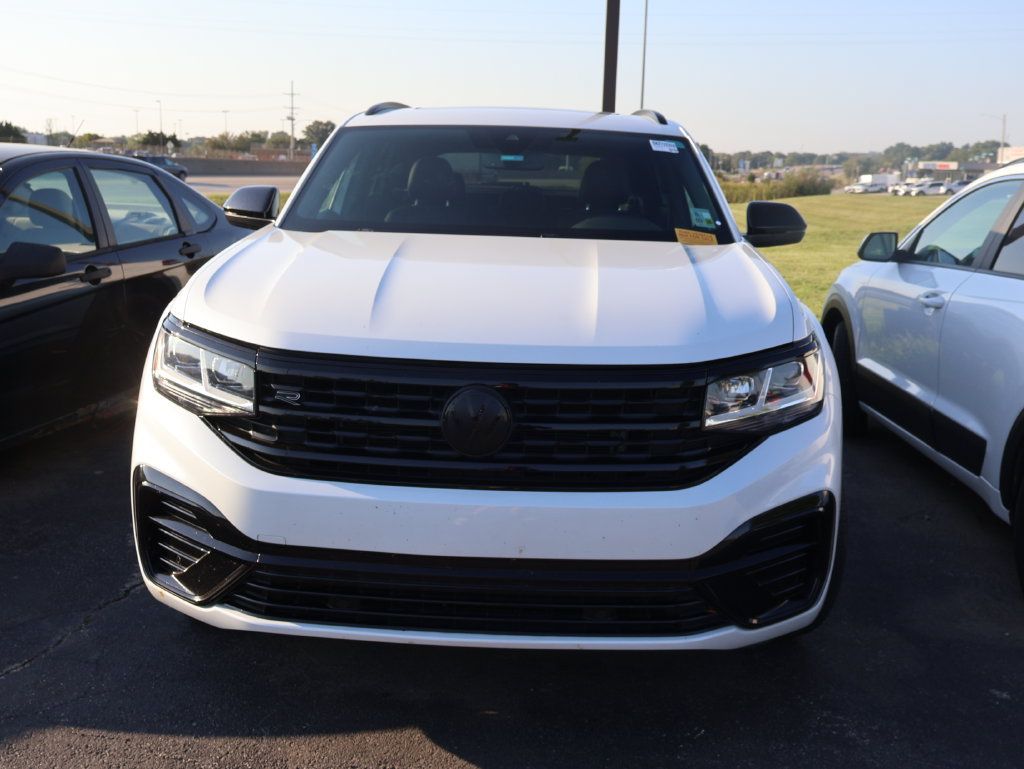 Used 2023 Volkswagen Atlas Cross Sport SEL R-Line AWD/4WD image 4
