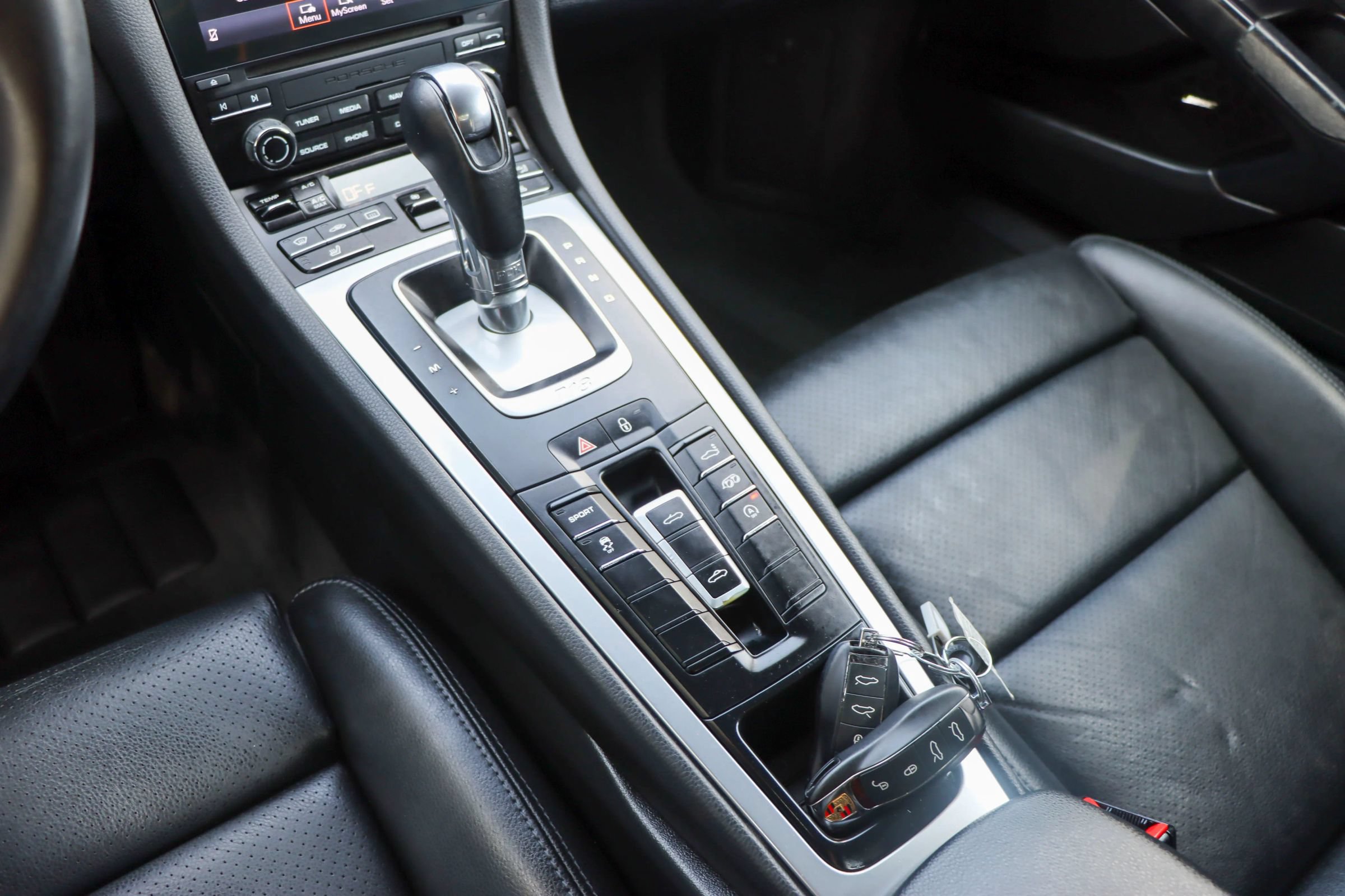 Used 2019 Porsche 718 Boxster RWD image 36