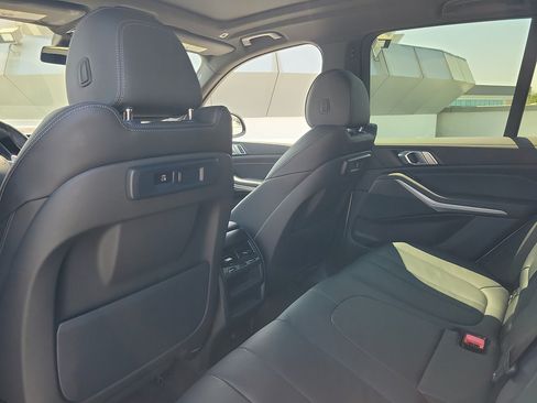 Used 2022 BMW X5 sDrive40i w/ M Sport Package RWD image 13