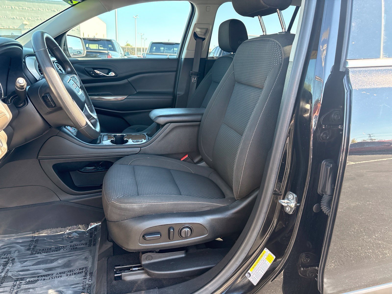 Used 2021 GMC Acadia SLE w/ Driver Convenience Package FWD image 26