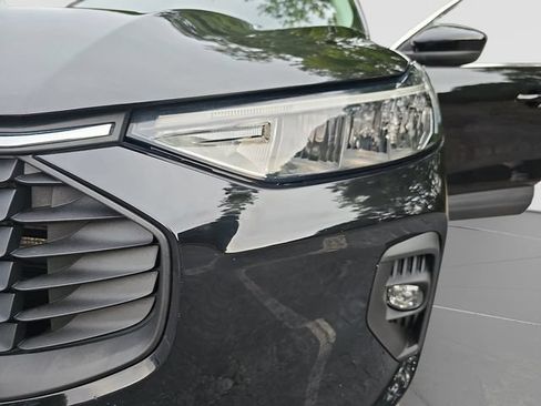 Used 2025 Ford Escape SE FWD image 28