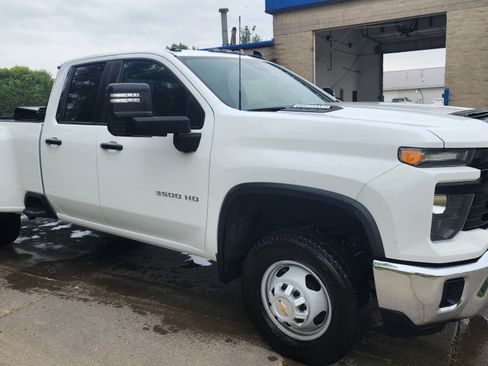 Used 2026 Chevrolet Silverado 3500 W/T w/ WT Convenience Package AWD/4WD image 3