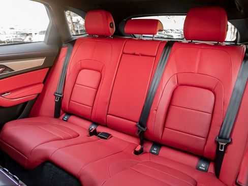 New 2025 Jaguar F-PACE R-Dynamic S image 21