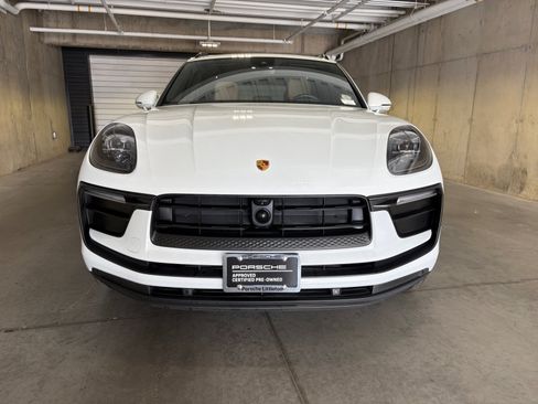 Used 2023 Porsche Macan AWD/4WD image 11