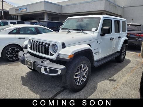 Used 2024 Jeep Wrangler Unlimited Sahara AWD/4WD image 1