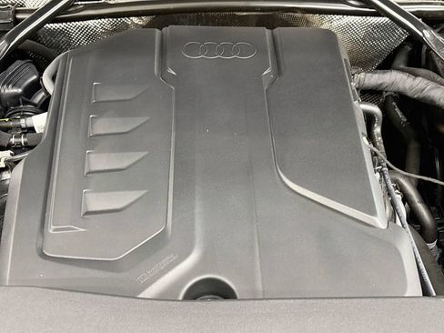 Used 2025 Audi Q5 Premium Plus w/ Premium Plus AWD/4WD image 25