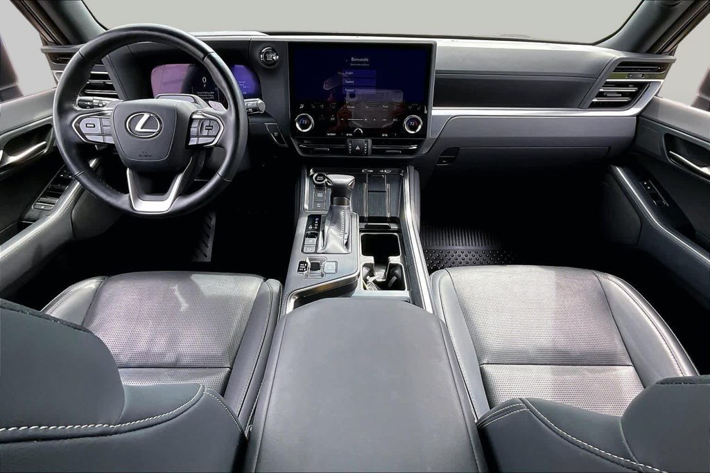 Used 2024 Lexus GX 550 w/ Accessory Package (Z1) AWD/4WD image 16